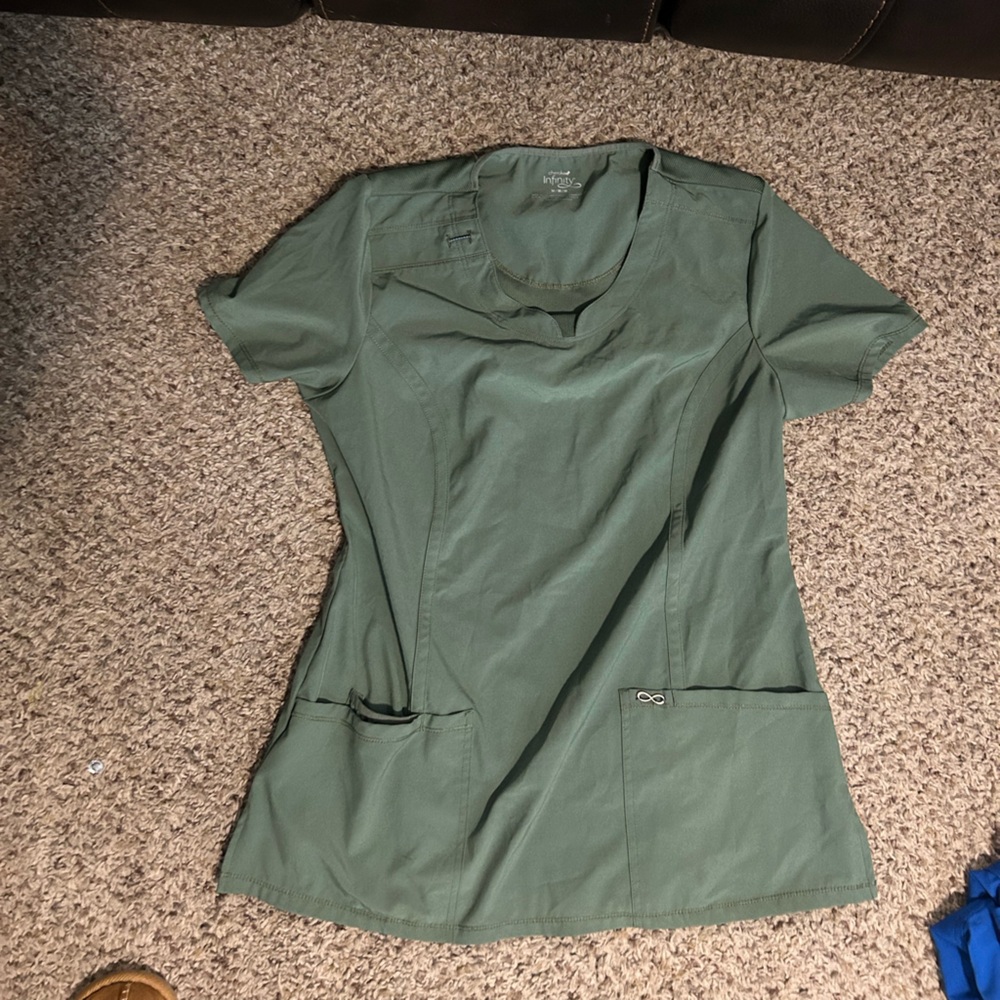 Scrub top